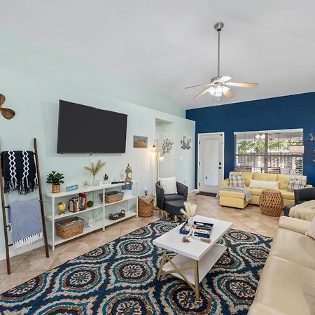 Beautiful Pet Friendly Home! Tropical Pool, Optional Golf Cart & Pool Heat, Minutes To Beach 德斯廷 外观 照片