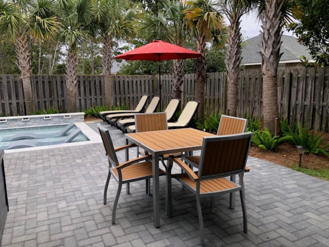 Beautiful Pet Friendly Home! Tropical Pool, Optional Golf Cart & Pool Heat, Minutes To Beach 德斯廷 外观 照片