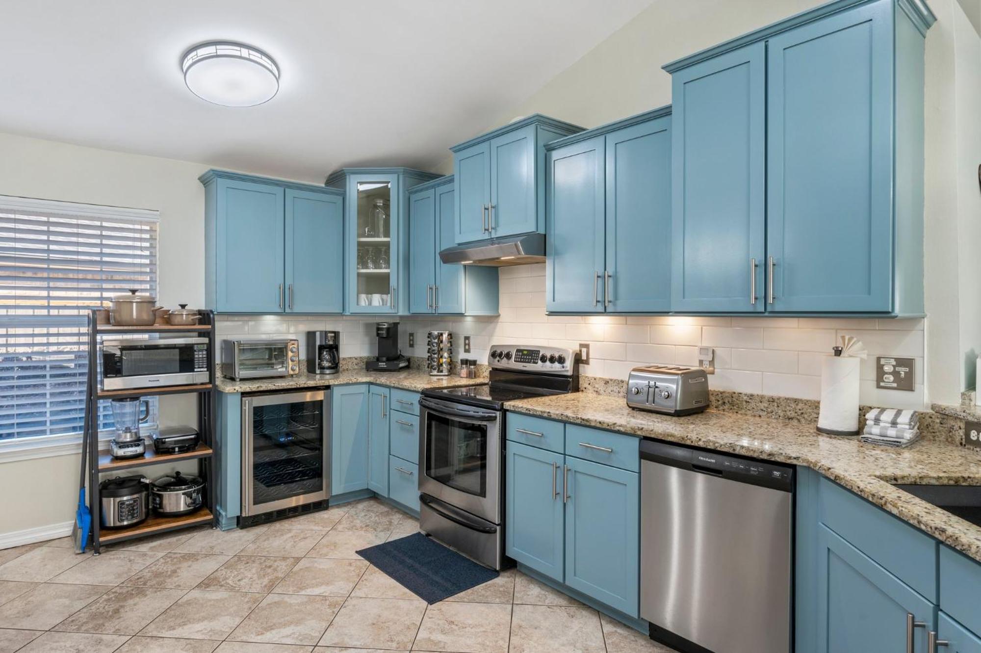 Beautiful Pet Friendly Home! Tropical Pool, Optional Golf Cart & Pool Heat, Minutes To Beach 德斯廷 外观 照片