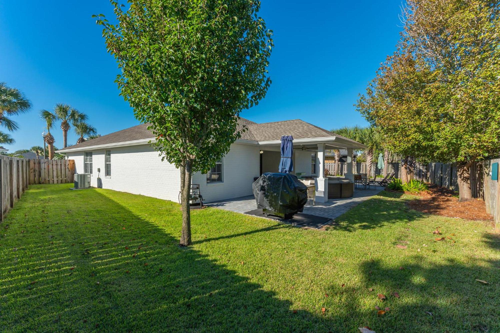 Beautiful Pet Friendly Home! Tropical Pool, Optional Golf Cart & Pool Heat, Minutes To Beach 德斯廷 外观 照片