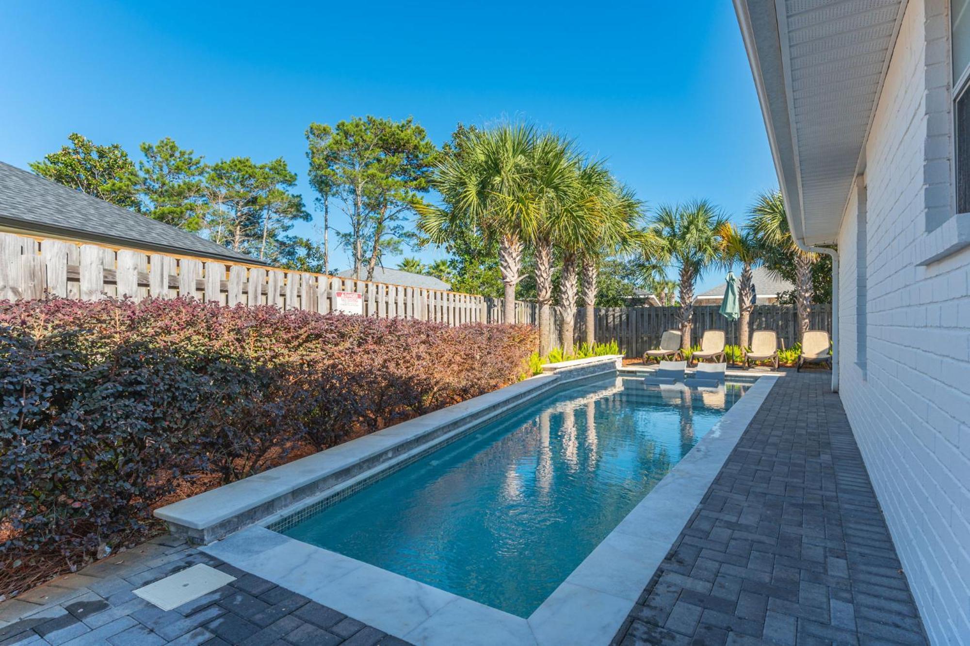 Beautiful Pet Friendly Home! Tropical Pool, Optional Golf Cart & Pool Heat, Minutes To Beach 德斯廷 外观 照片