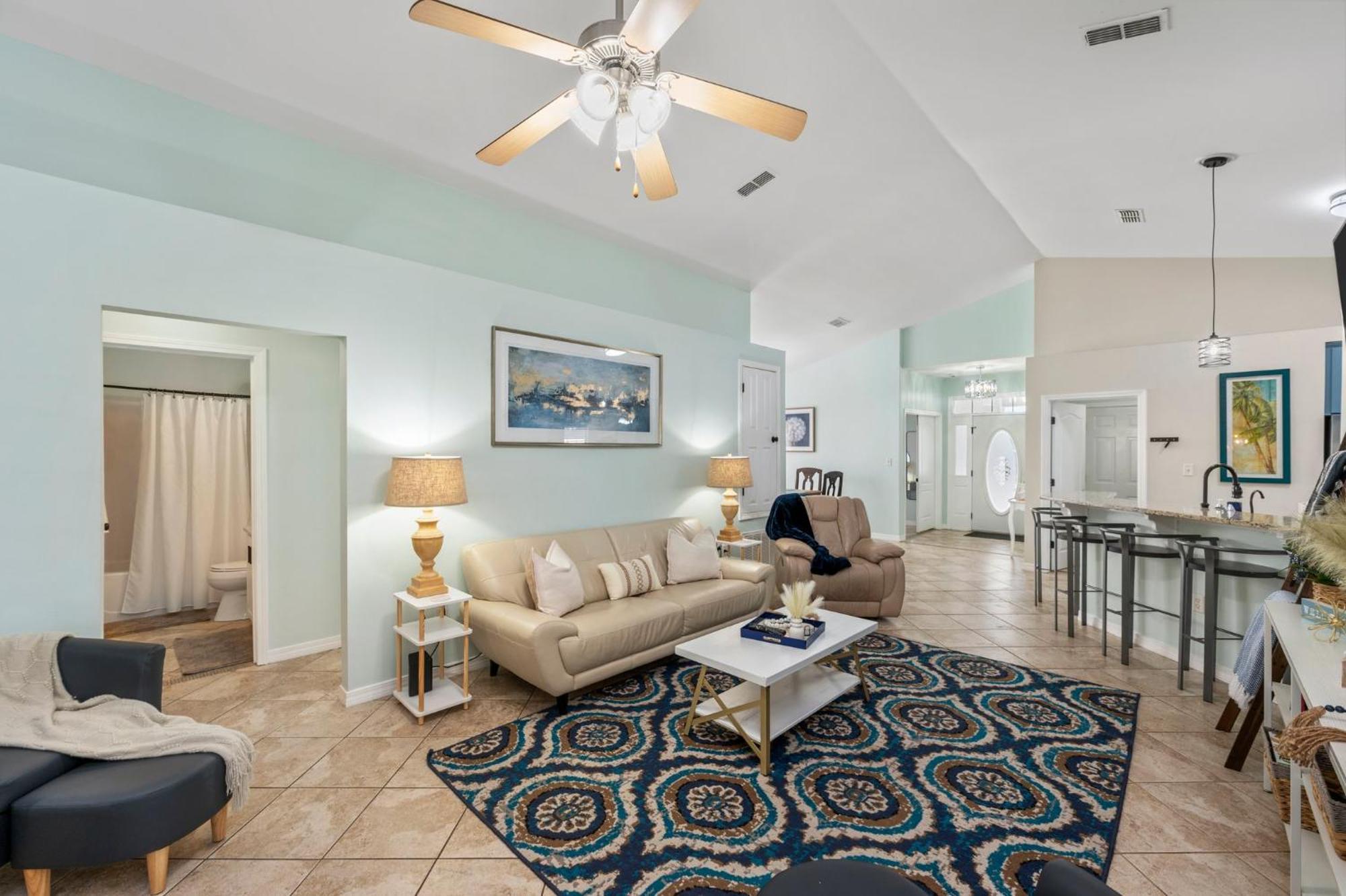 Beautiful Pet Friendly Home! Tropical Pool, Optional Golf Cart & Pool Heat, Minutes To Beach 德斯廷 外观 照片